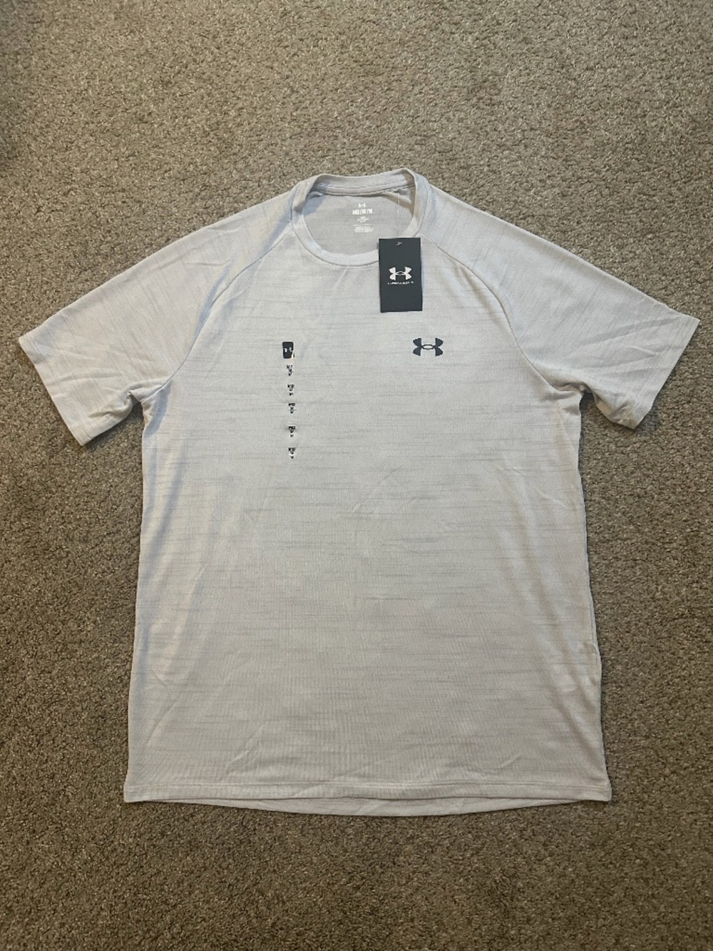 NWT Light Gray Mens Medium Under Armour Shirt